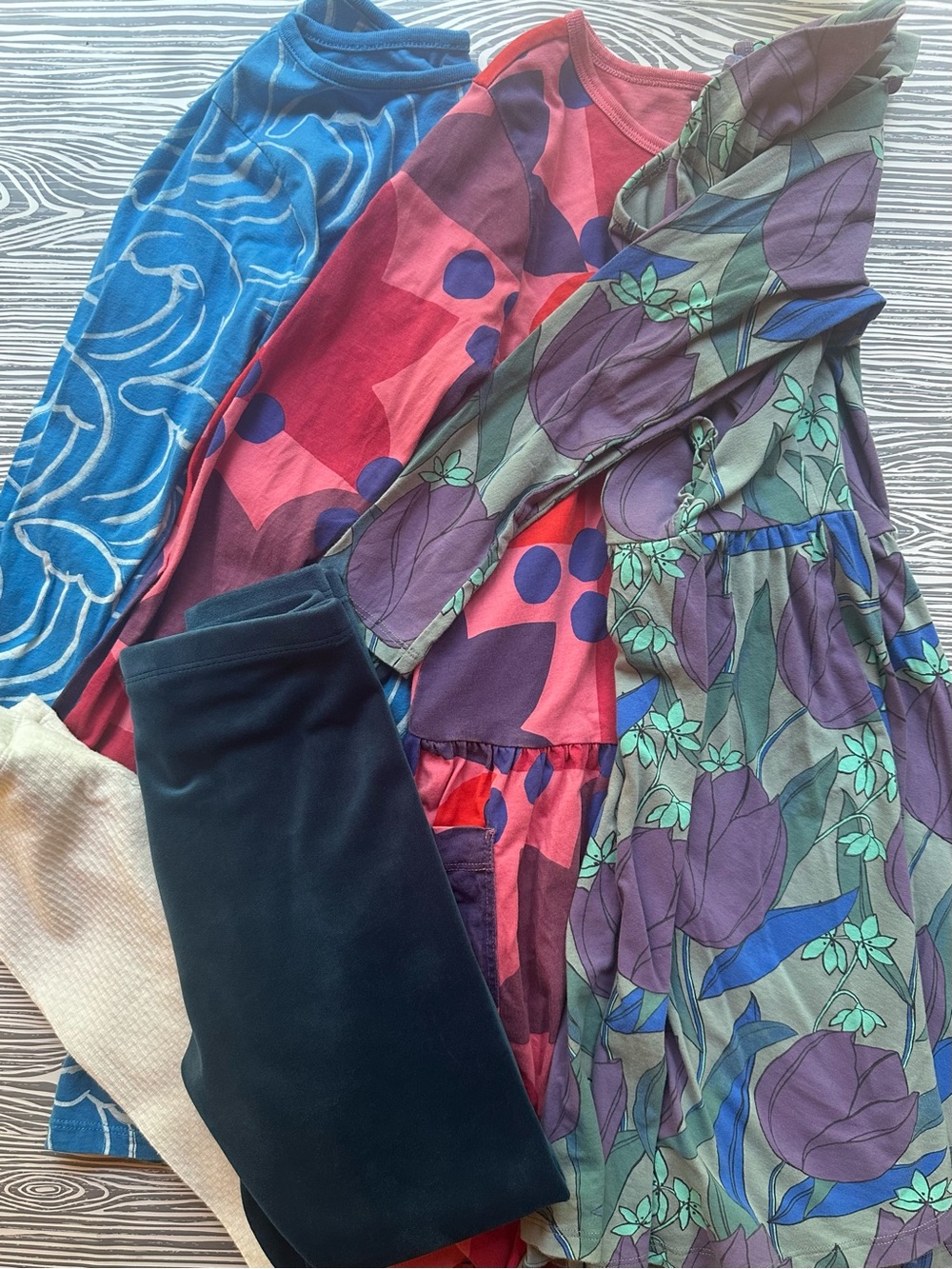 Tea Collection Girls size 8 bundle dress and leggings